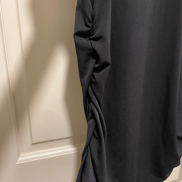 Thalia 🖤 Sodi Black Cold Shoulder with gold accents, and ruched sides. Small - Picture 4 of 4